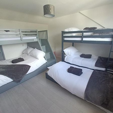 Alton Towers & Foxtail Barns & Oak Barns & Peak District Βίλα Wetleyrocks Εξωτερικό φωτογραφία